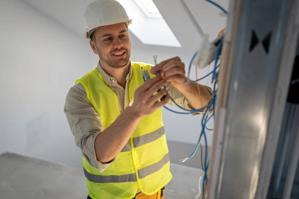 Best Affordable Emergency Electrician  in Evansdale, IA